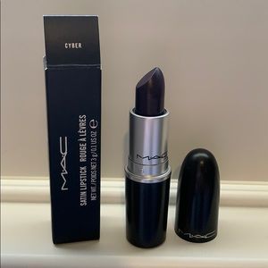 MAC  Cyber A77 Satin Lipstick